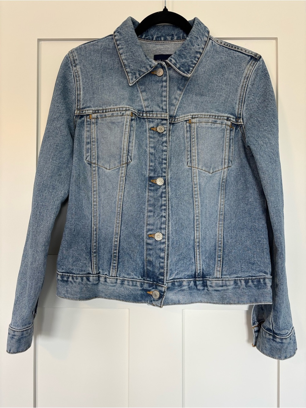 Vintage The Limited 100% Cotton Denim Jacket Light Wash Structured Trucker Coat